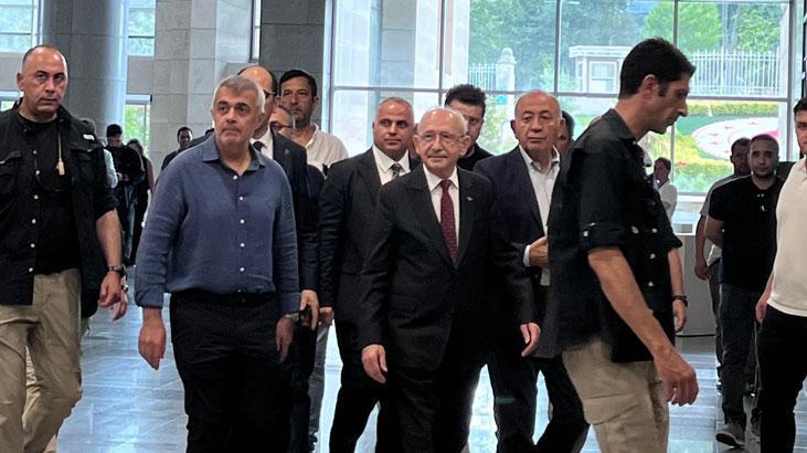 Kılıçdaroğlu'na Deniz Göktaş'a destek ziyaretinde protesto