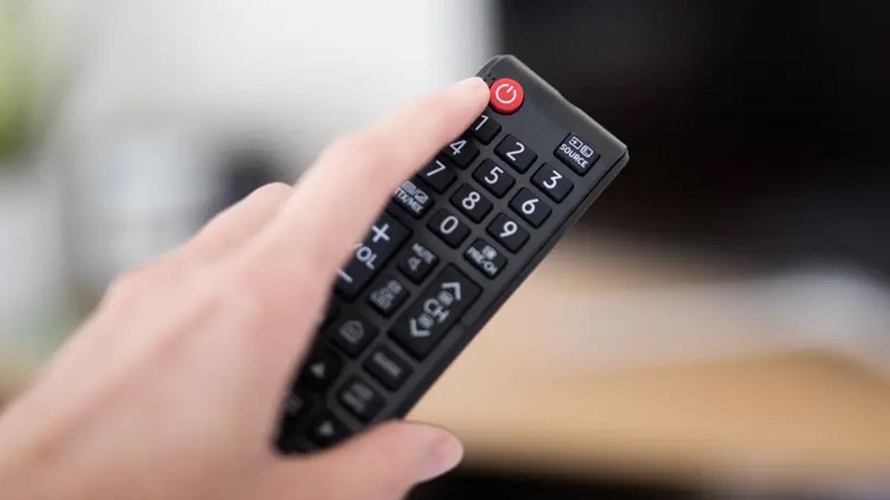 Apar topar bitirildi! Sevilen program yayından kaldırıldı