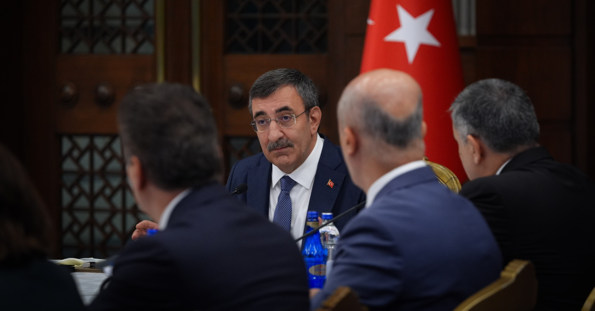Cumhurbaşkanlığı Külliyesi’ndeki toplantıya ilgili bakanlar ve kurum temsilcileri katıldı