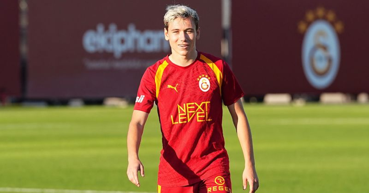 Galatasaray’da Aleksey Batrakov ilk antrenmanına çıktı