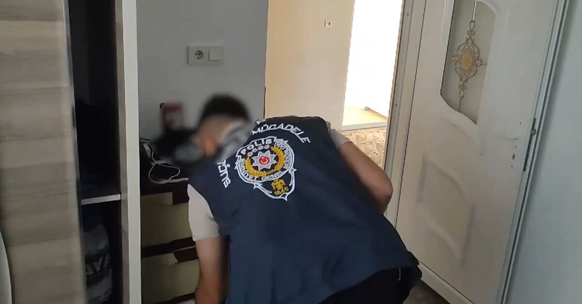 İçişleri Bakanlığı duyurdu! 15 ilde siber suçlarla mücadele operasyonu: 185 gözaltı