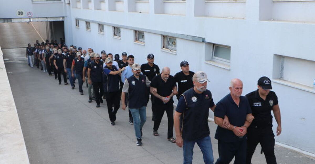 “Kuytulcular” yapılanmasına yönelik operasyonda yakalanan 56 zanlı adliyede