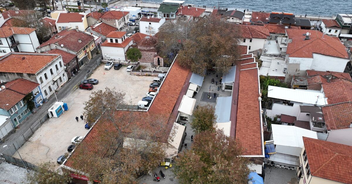 Mudanya Tarihi Hal Meydanı’nda yenileme çalışması başladı