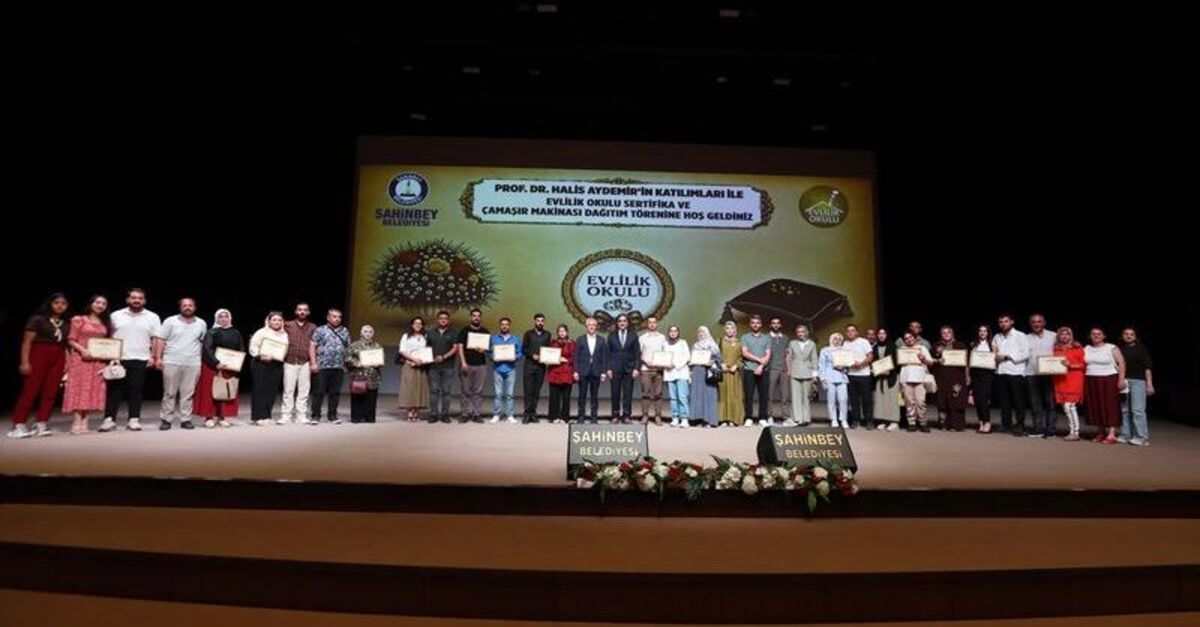 Şahinbey’in “Evlilik Okulu” projesinde 951 çift eğitimini tamamladı