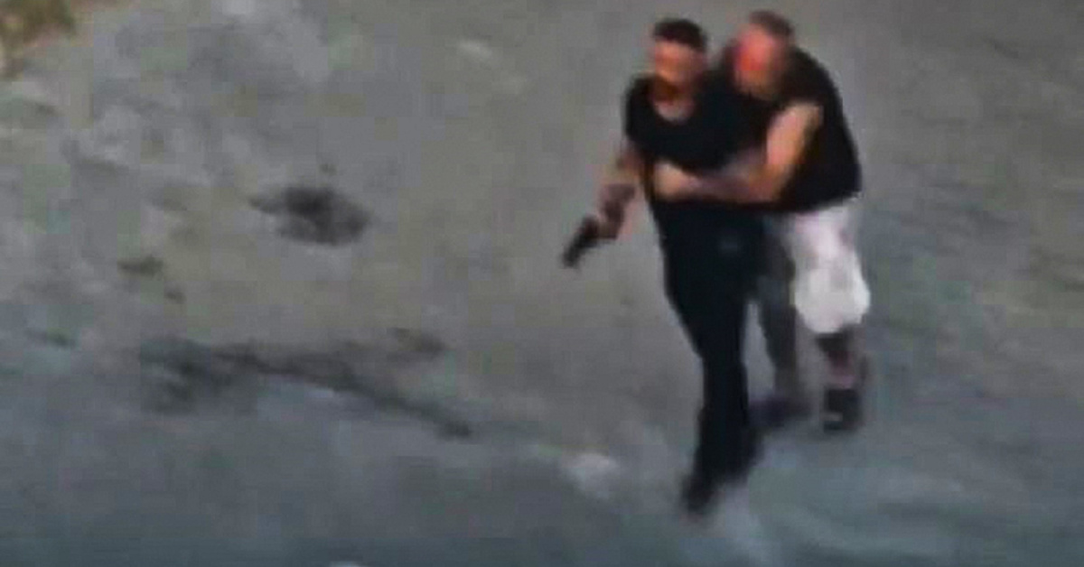 Taziye evinde silah çekti! Feci görüntü!