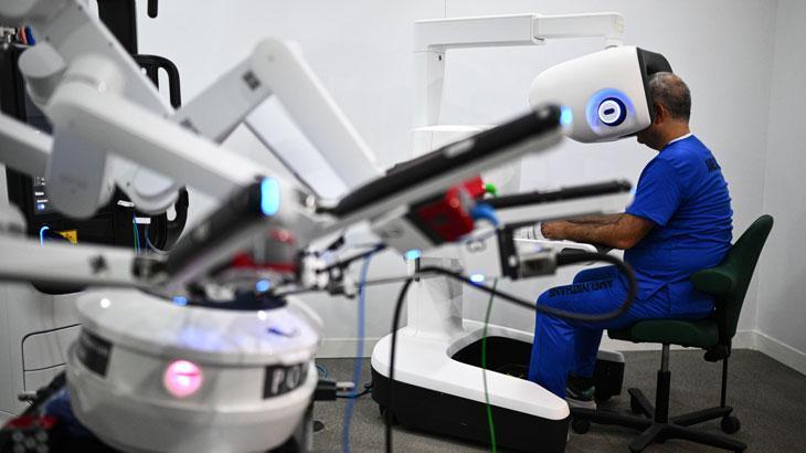 Türkiye, TCG Anadolu ile askeri gemide “robotik cerrahi” yapılabilen ilk ülke olmaya hazırlanıyor