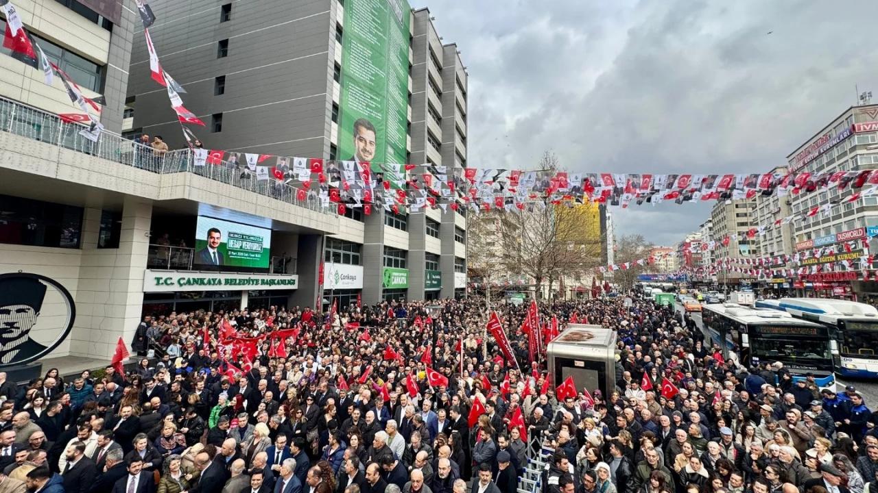 YENİ Parti’ye geçtiler: CHP 37 yıllık kalesini kaybetti
