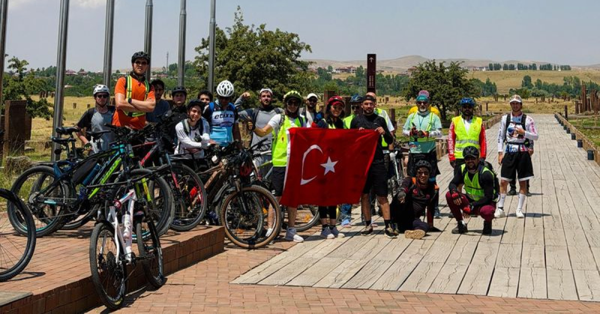 Yıldırım: Bitlis’te 1 metre uzunluğunda dahi bisiklet yolu bulunmuyor