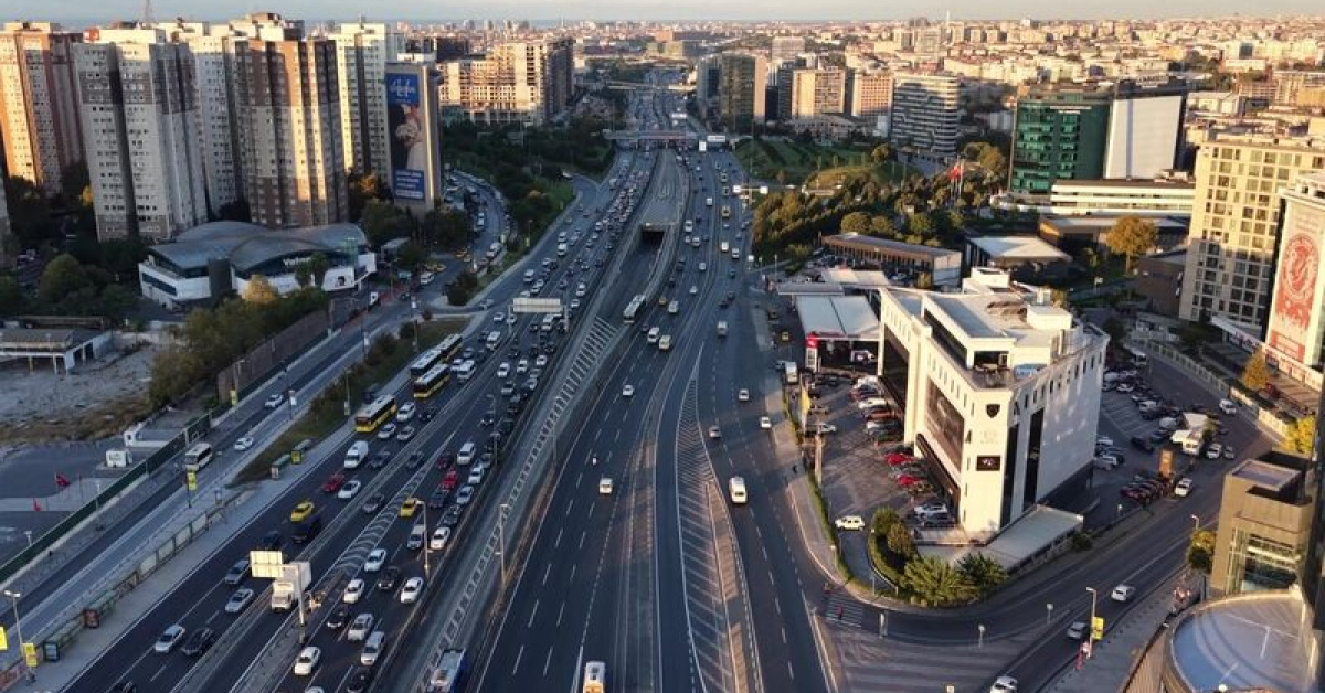 İstanbul’da trafik hafta sonu gibi: % 38