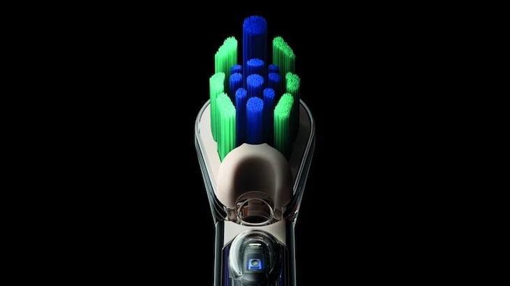 Kamera ve yapay zeka destekli diş fırçası: Dyson CameraJet tanıtıldı