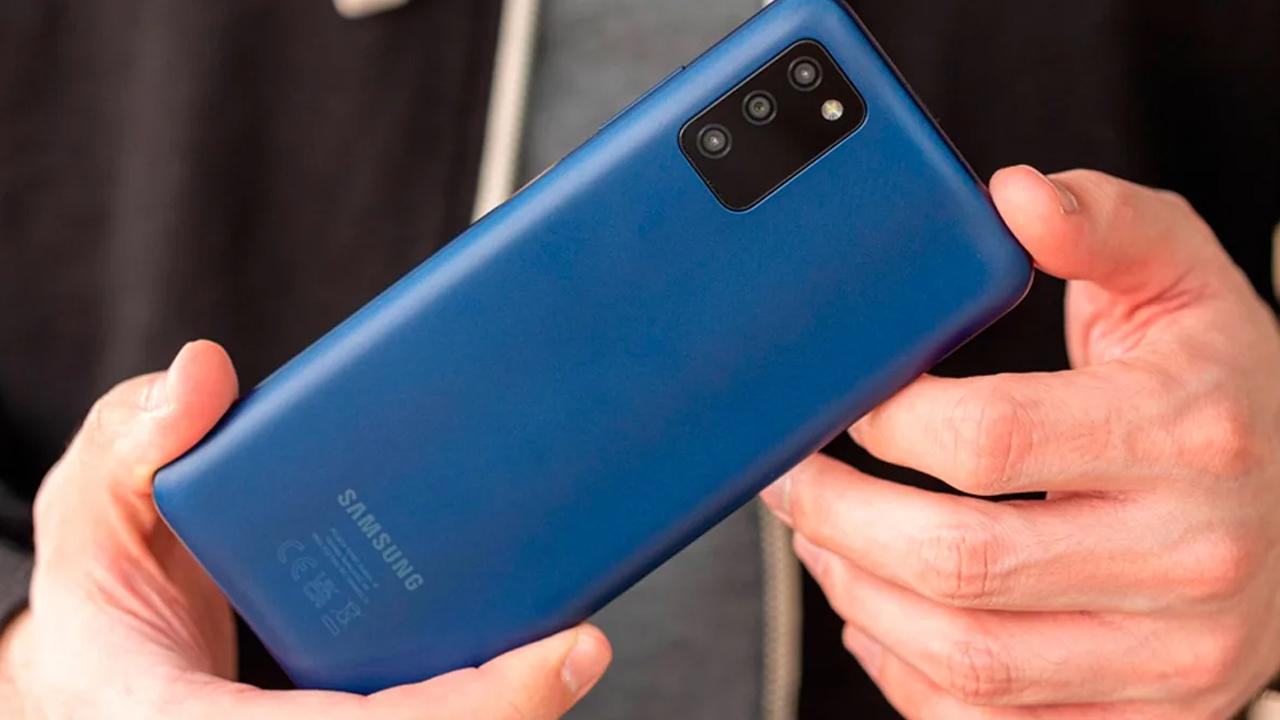 2 telefon modeli tarih oluyor: 2022’den beri vardı! Dev marka fişini çekti