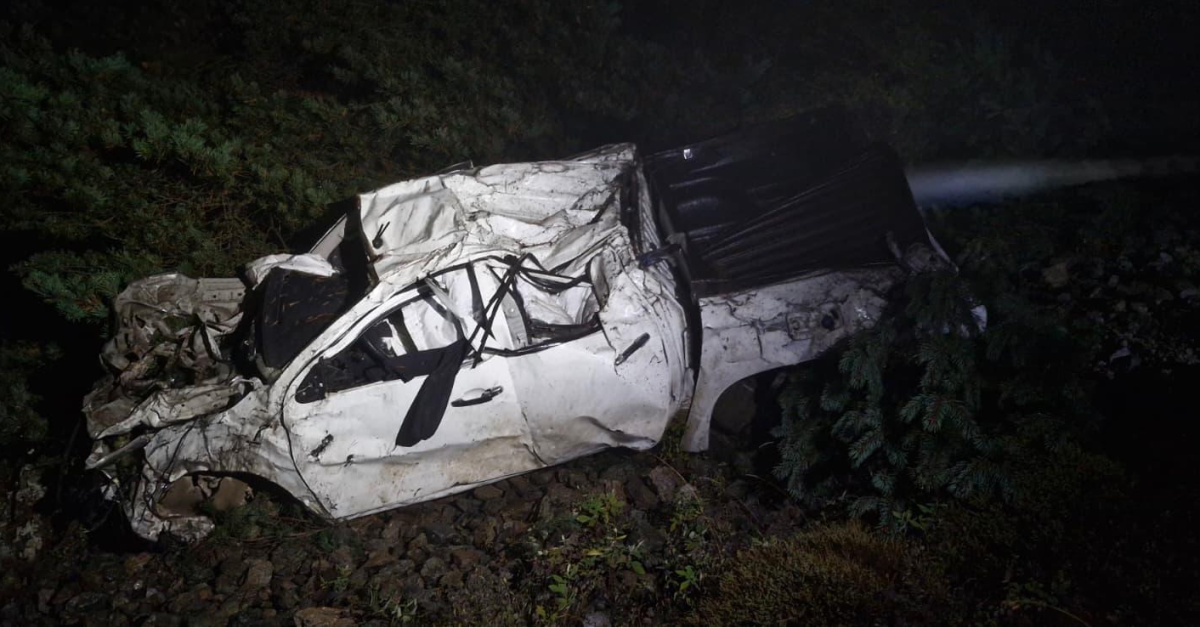 Artvin’de araç 300 metre yuvarlandı! Baba öldü, iki çocuk yaralı