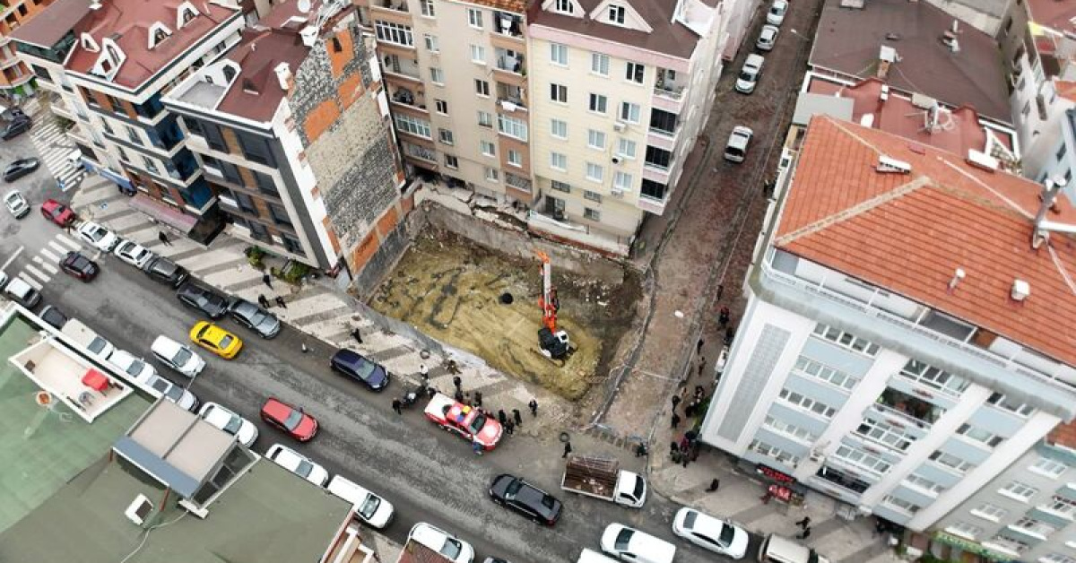 Bahçelievler’de çökme riski oluşan 2 apartman boşaltıldı