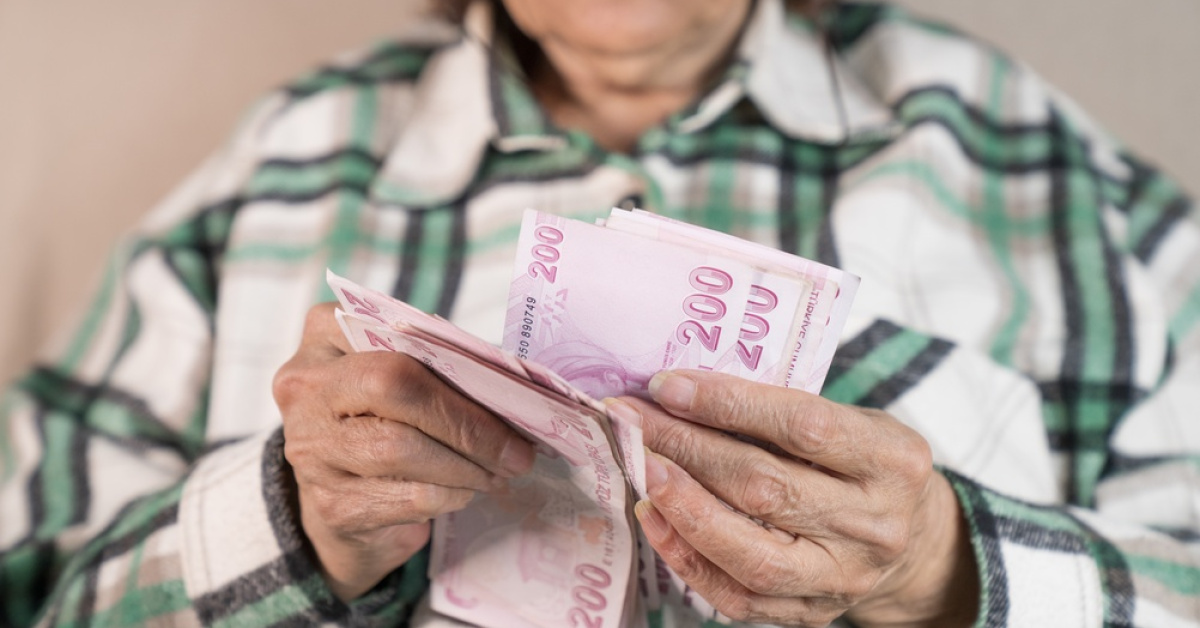 Emekli aylıklarına zam ne olacak?