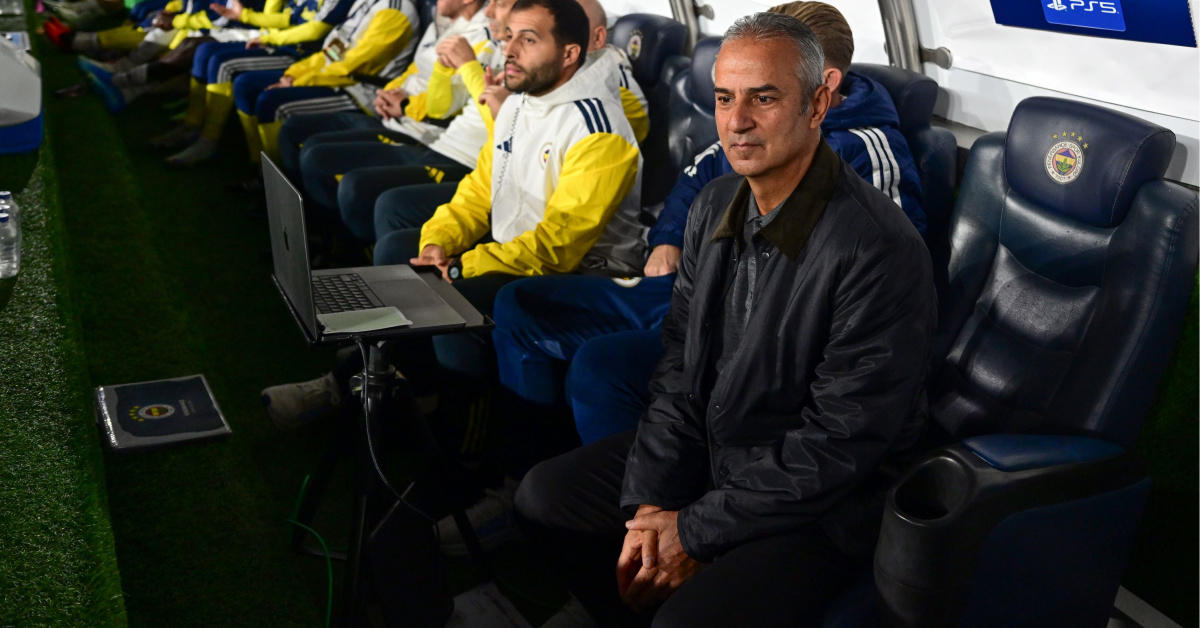 Fenerbahçe taraftarından İsmail Kartal’a istifa çağrısı!