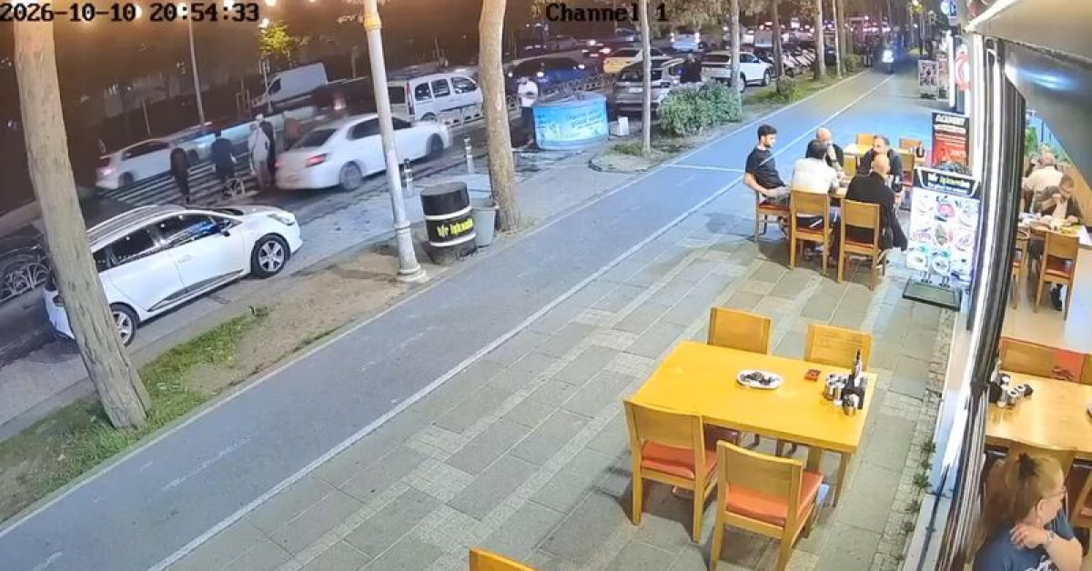 Yaya geçidinde ölüm! Yere düştü, motosiklet çarptı!